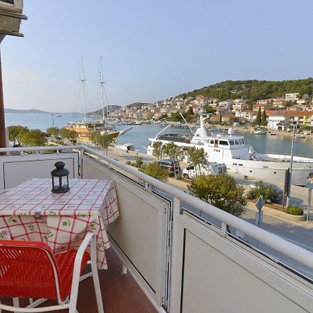 Apartments Ive - With Sea View Tisno Exteriér fotografie