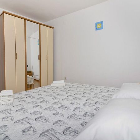 Apartments Ive - With Sea View Tisno Exteriér fotografie