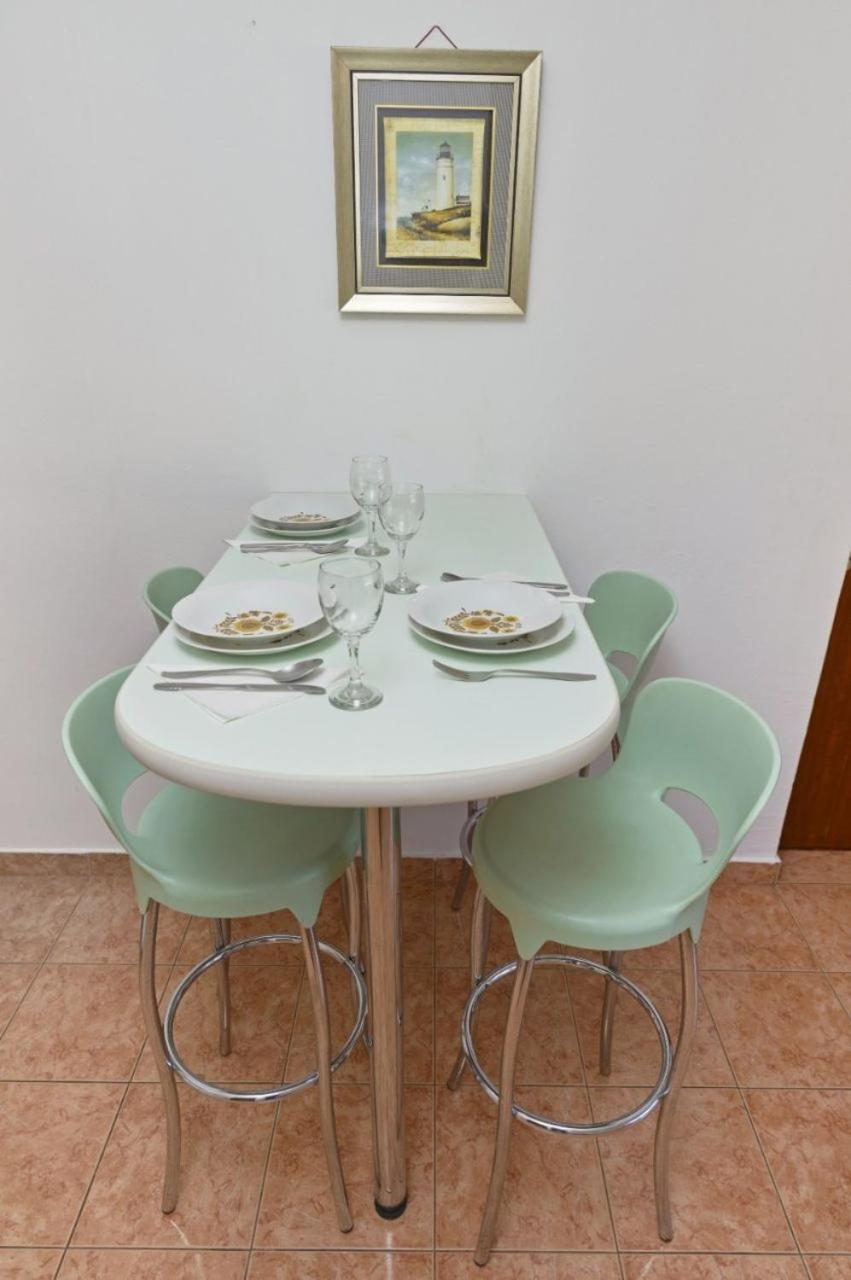 Apartments Ive - With Sea View Tisno Exteriér fotografie